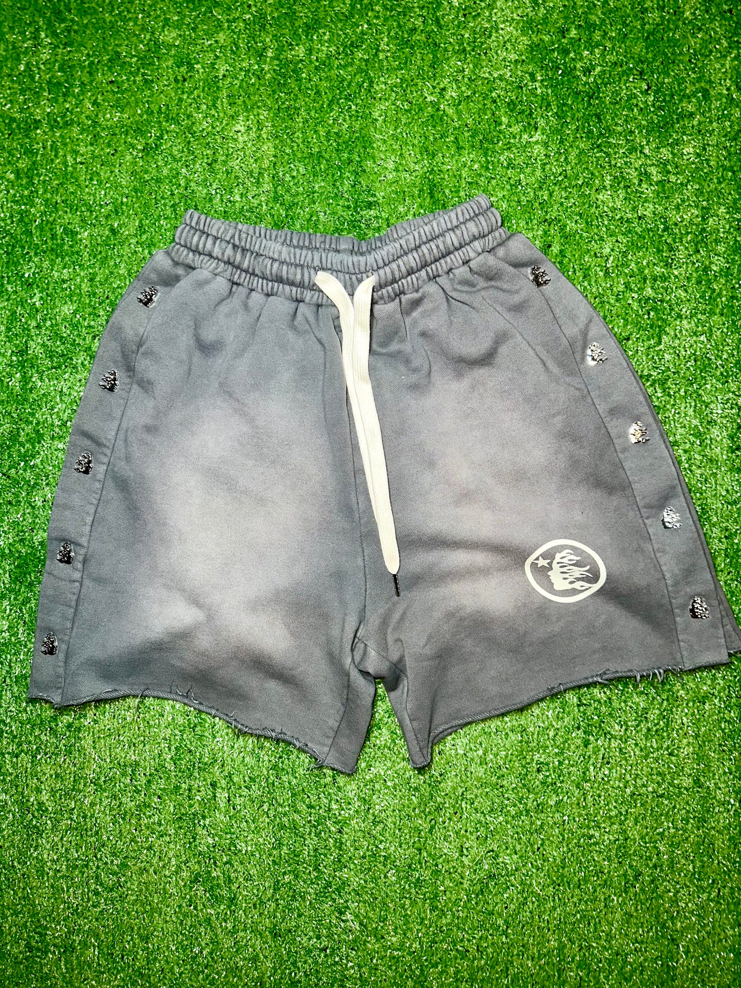 Hellstar Snap Grey Shorts