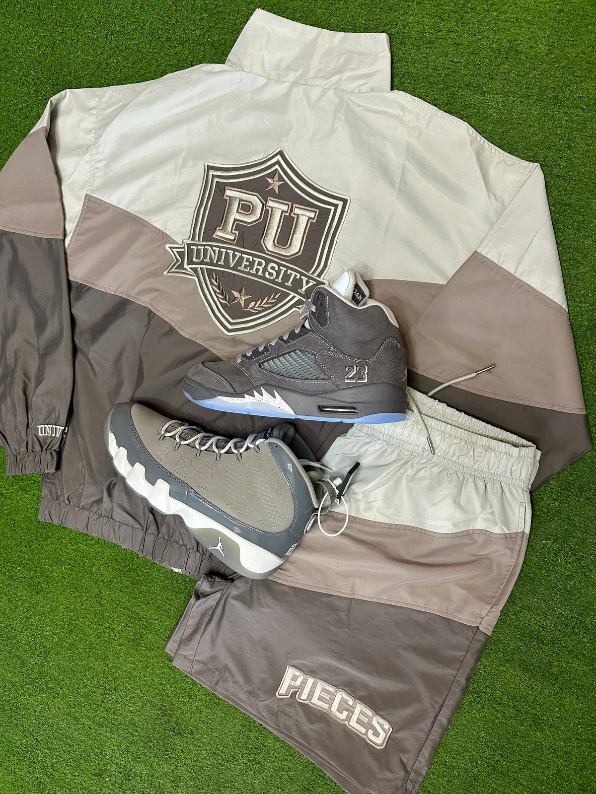 Pieces University Full-Set 'Grey'